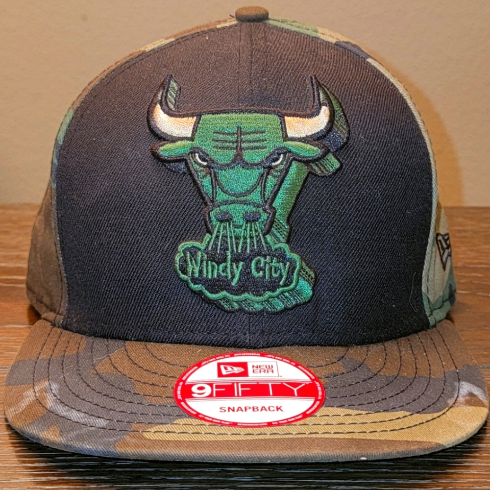 New Era Chicago Bulls (Windy City) Snapback